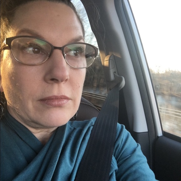 Meet your Posher, Kathy - Picture 6 of 6